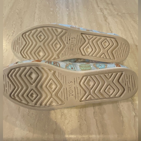 NIB Toms Classic Blue Glitter Sugar Cookies Faux Shearling Slip On Shoes, 7.5 - Picture 9 of 9
